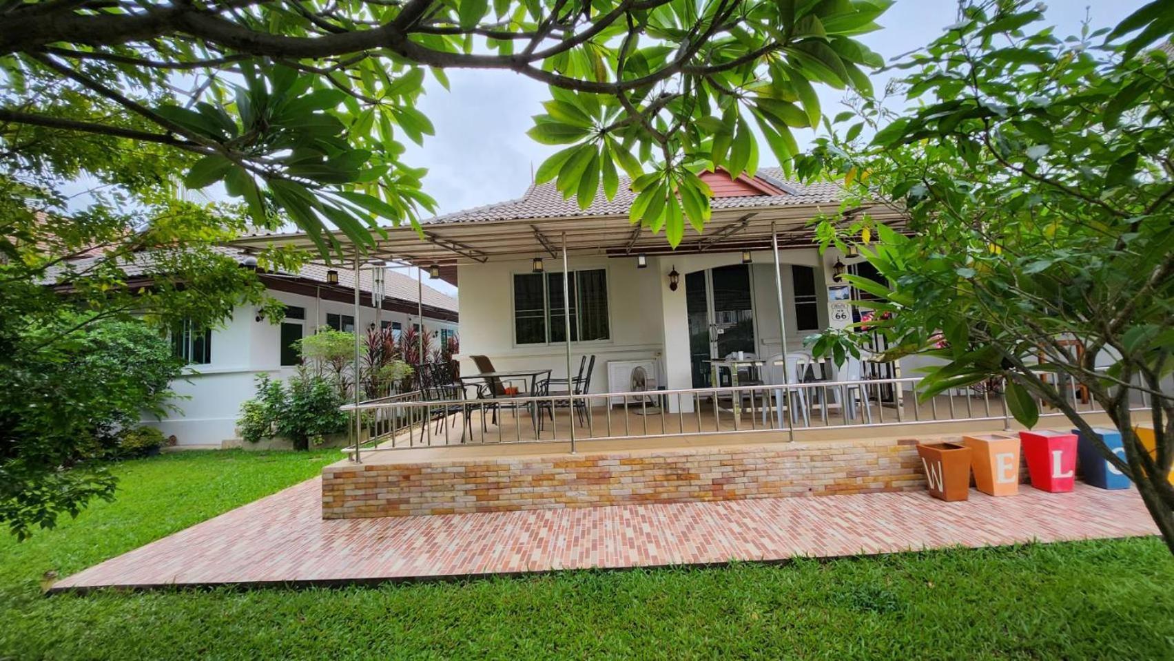 Nuch'S Apple Guest House Si Bun Ruang Exterior foto
