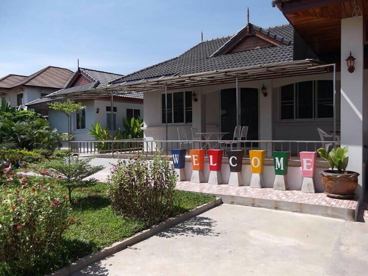 Nuch'S Apple Guest House Si Bun Ruang Exterior foto